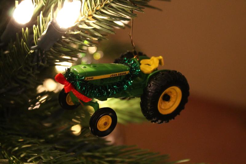 Illustration for article titled Your Awesome Christmas Ornaments